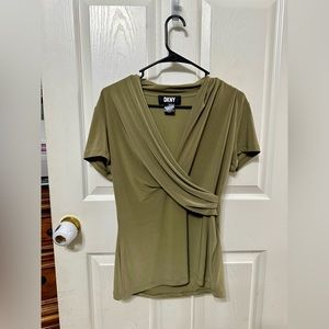 DKNY Medium Green Top. NWOT.